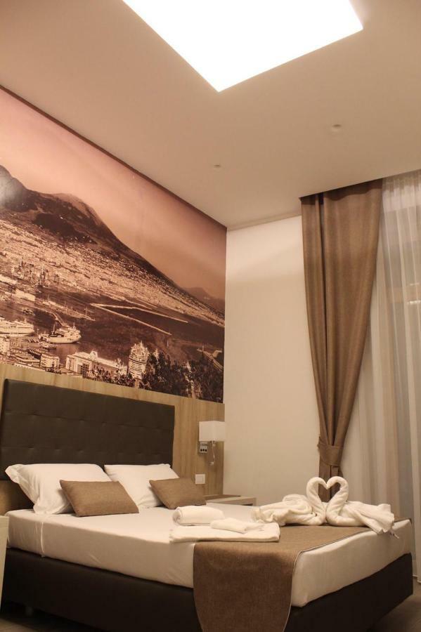 Dante Relais Hotel เนเปิลส์ ภายนอก รูปภาพ