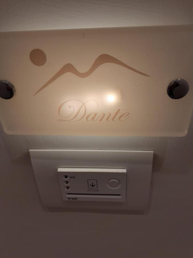 Dante Relais Hotel เนเปิลส์ ภายนอก รูปภาพ